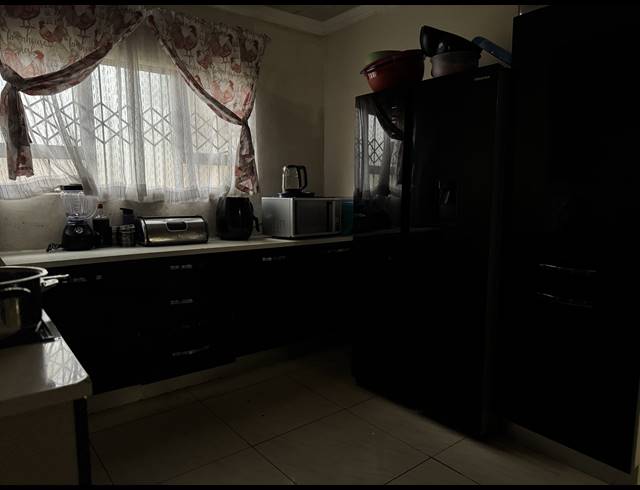 3 BEDROOM FREEHOLD FOR SALE IN MPOPHOMENI